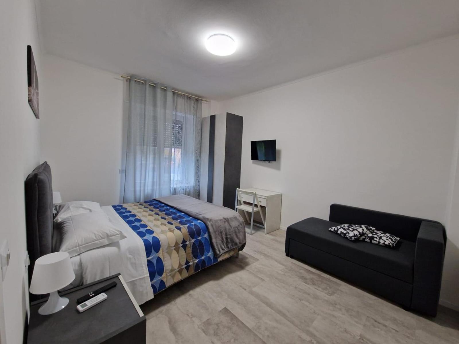 Appartamento Perla Nel Verde โคโลญโญ มอนเซเซ ภายนอก รูปภาพ